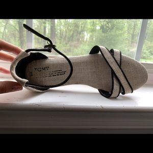 Black and White Toms Cross Strap Sandals